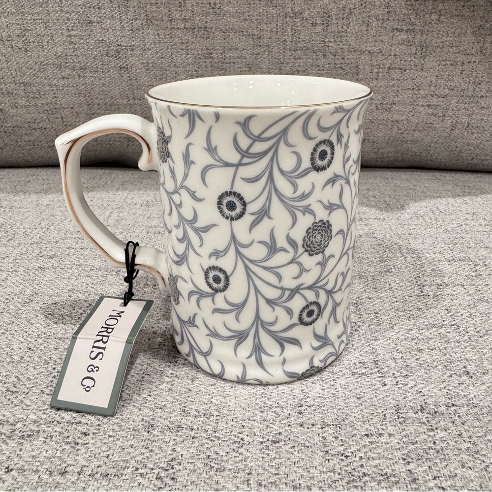 Morris & Co. Fine China Mug Light Cornflower Blue Floral Pattern 16oz 4.5*3.5
